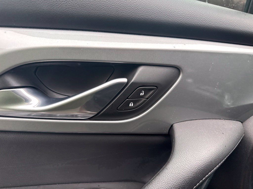 Used 2020 Chevrolet Blazer LT w/ LPO, Floor Liner Package FWD image 24