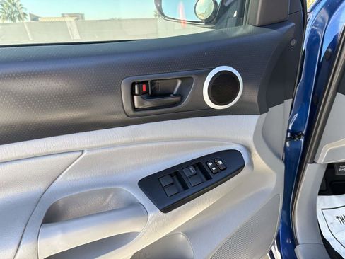 Used 2015 Toyota Tacoma PreRunner image 25