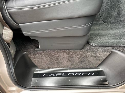 Used 2023 GMC Savana 2500 RWD image 54