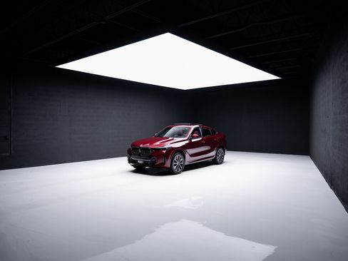 Used 2025 BMW X6 xDrive40i w/ Executive Package image 88