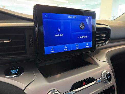 Used 2024 Ford Explorer XLT AWD/4WD image 19