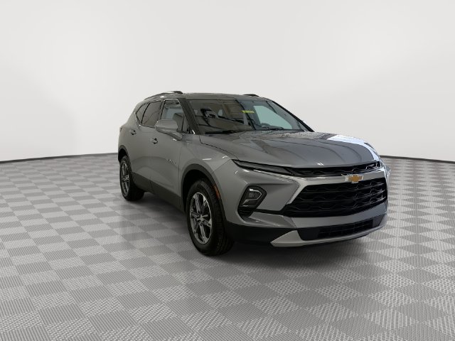 Certified 2025 Chevrolet Blazer LT w/ Convenience Package FWD image 3