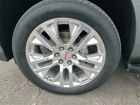 Used 2021 GMC Yukon SLT w/ SLT Luxury Plus Package image 10