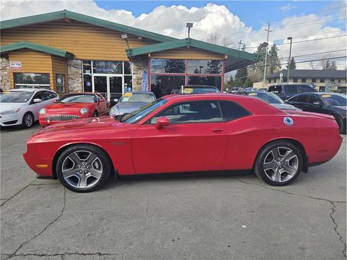 Used 2012 Dodge Challenger R/T image 5