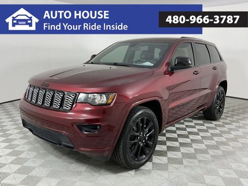 Used 2021 Jeep Grand Cherokee Laredo X image 1
