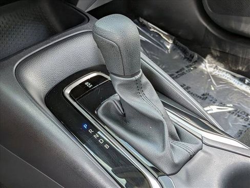 Used 2025 Toyota Corolla LE FWD image 12