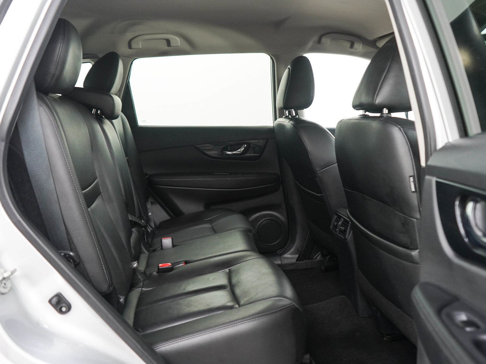 Used 2019 Nissan Rogue SL AWD/4WD image 12
