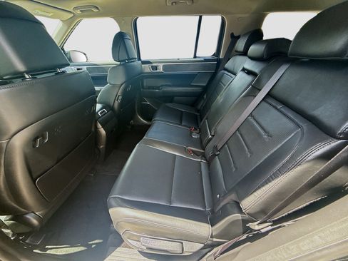 Used 2024 Hyundai Santa Fe Limited AWD/4WD image 20