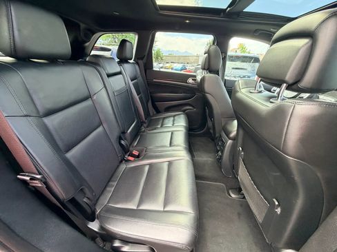 Used 2020 Jeep Grand Cherokee Limited w/ Luxury Group II AWD/4WD image 23