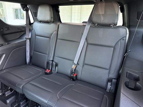 Used 2024 GMC Yukon Denali AWD/4WD image 7