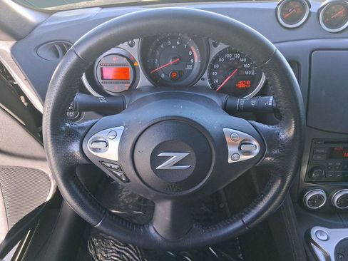Used 2016 Nissan 370Z Coupe image 15