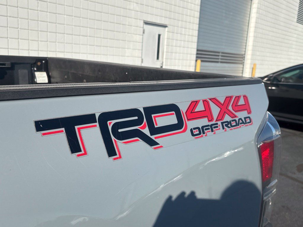 Used 2020 Toyota Tacoma TRD Off-Road AWD/4WD image 29