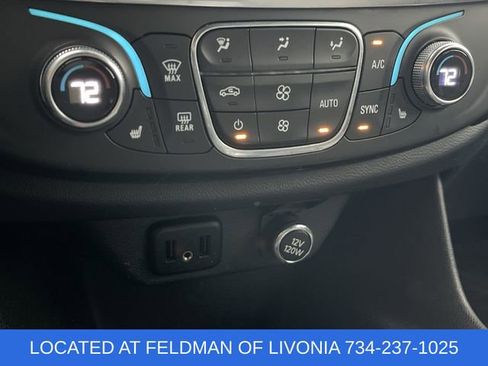 Certified 2023 Chevrolet Traverse LT image 17