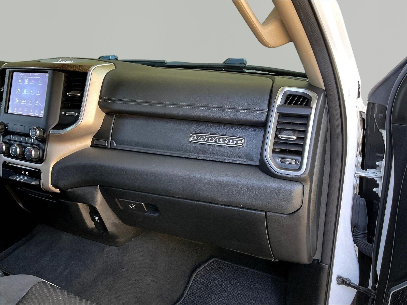 Used 2020 RAM 1500 Laramie w/ Off Road Group AWD/4WD image 27