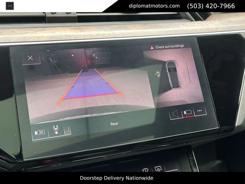 Used 2019 Audi e-tron Prestige w/ Prestige Package image 40