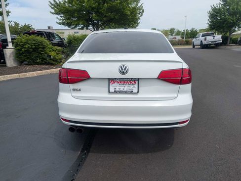 Used 2015 Volkswagen Jetta GLI SEL FWD image 4