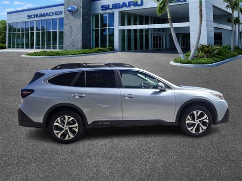 Used 2020 Subaru Outback Limited image 8