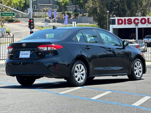 Used 2024 Toyota Corolla LE FWD image 5