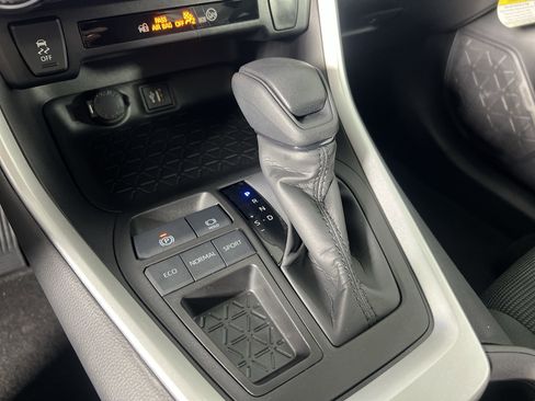 Used 2023 Toyota RAV4 LE FWD image 23