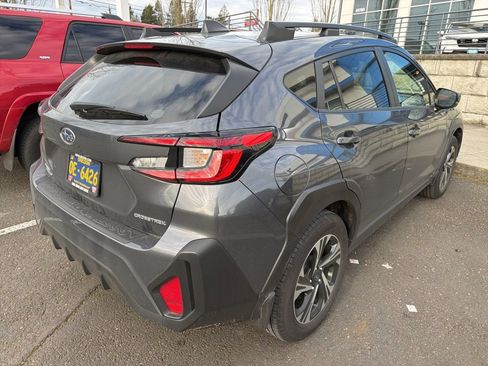 Used 2024 Subaru Crosstrek 2.0i Premium image 4
