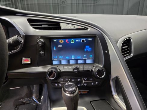 Used 2016 Chevrolet Corvette Z06 w/ 3LZ Preferred Equipment Group image 26