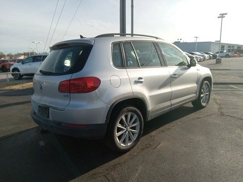 Used 2017 Volkswagen Tiguan Limited w/ Premium Package image 7