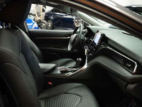 Used 2023 Toyota Camry SE w/ Protection Package (Q2) (TMS) image 13
