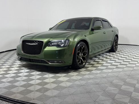Used 2018 Chrysler 300 S w/ Safetytec Plus Group RWD image 9