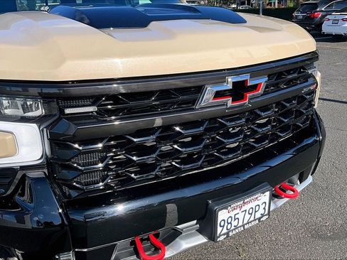 Used 2022 Chevrolet Silverado 1500 ZR2 w/ Technology Package image 26