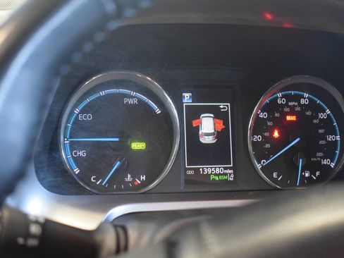 Used 2018 Toyota RAV4 Limited w/ Advanced Technology Package AWD/4WD image 41