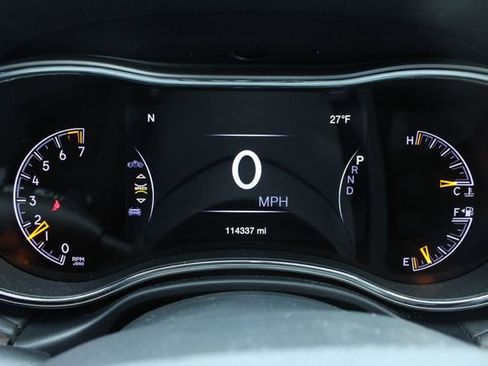 Used 2018 Jeep Grand Cherokee Limited image 27