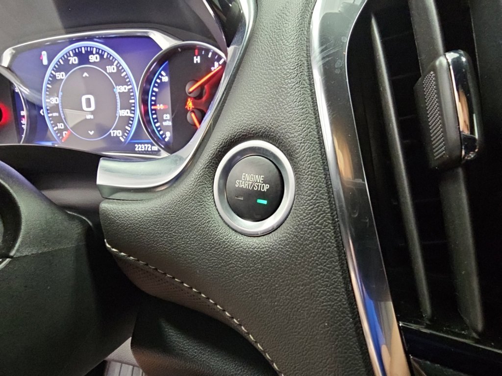 Used 2023 Chevrolet Traverse Premier FWD image 27