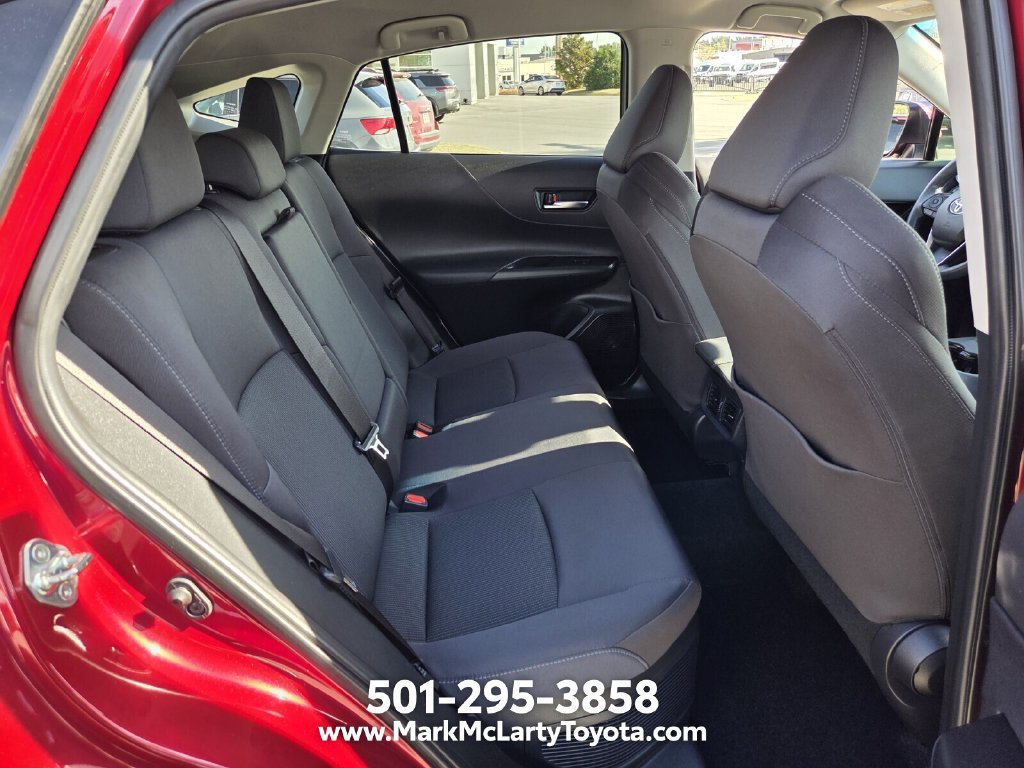 Used 2022 Toyota Venza LE AWD/4WD image 14