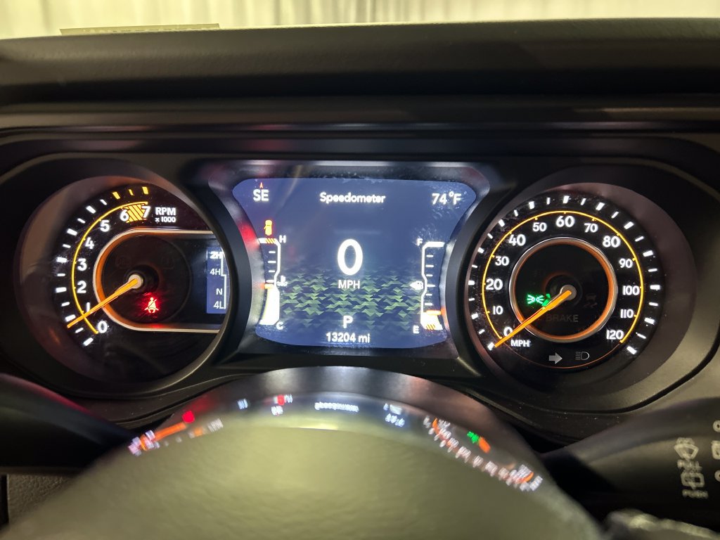 Used 2026 Jeep Wrangler Unlimited Sahara AWD/4WD image 16