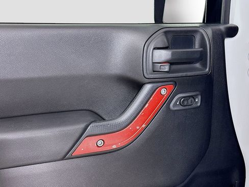 Used 2015 Jeep Wrangler Sport image 13