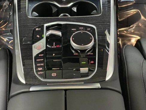 New 2026 BMW X7 xDrive40i w/ M Sport Package image 19