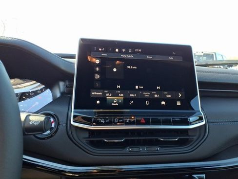 New 2026 Jeep Compass Latitude image 14