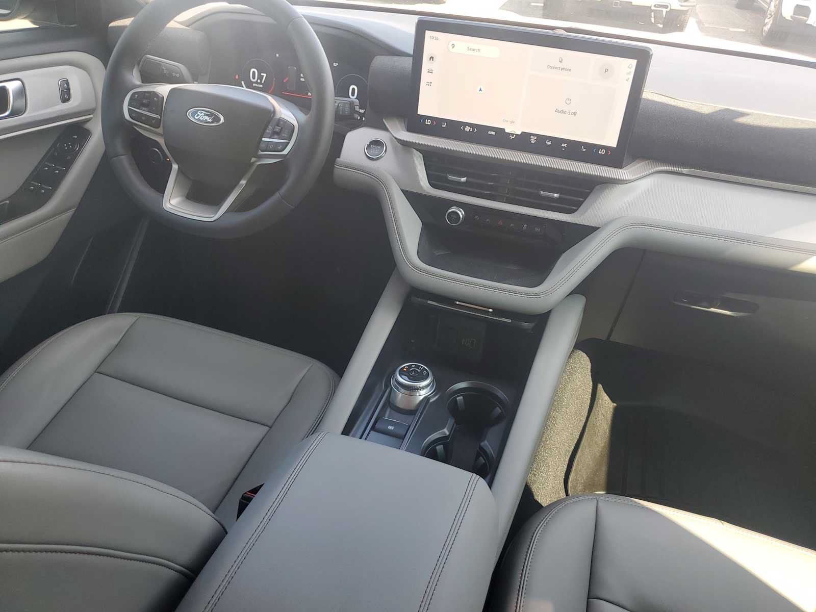 Used 2025 Ford Explorer Active w/ Active Comfort Package RWD image 17