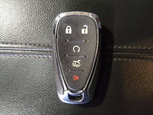 Used 2024 Chevrolet Malibu LT image 32