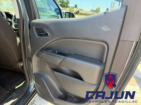 Used 2017 GMC Canyon SLE RWD image 20