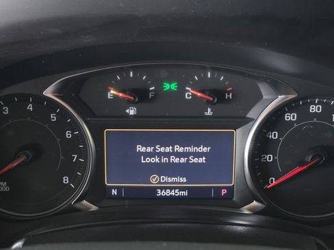 Certified 2023 GMC Terrain SLT w/ Infotainment Package II AWD/4WD image 32