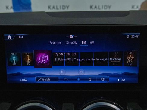 Used 2025 Mercedes-Benz GLA 250 image 8