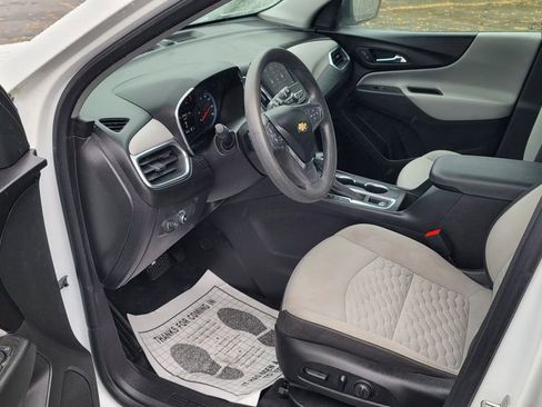 Used 2021 Chevrolet Equinox LS image 18