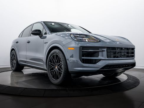 New 2026 Porsche Cayenne E-Hybrid Coupe image 9