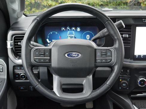 Certified 2023 Ford F350 Lariat w/ Black Appearance Package image 7