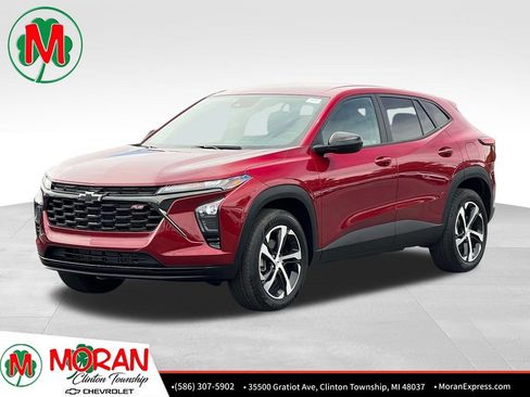 Certified 2024 Chevrolet Trax RS w/ Driver Confidence Package FWD image 1