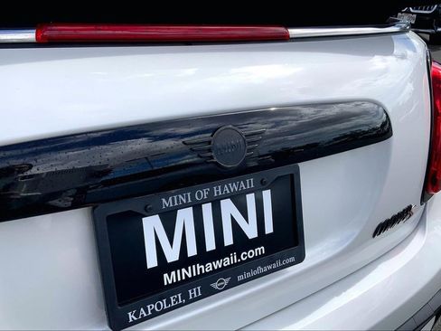 Certified 2023 MINI Cooper S w/ Signature Upholstery Package image 32