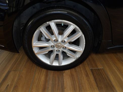 Used 2013 Toyota Avalon XLE Premium image 5