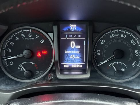 Used 2021 Toyota Tacoma TRD Off-Road w/ Technology Package image 25