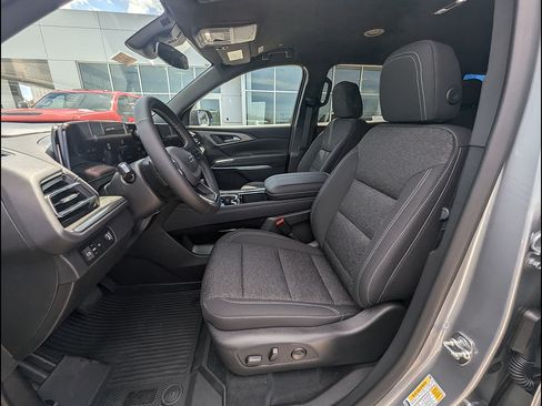 New 2027 Chevrolet Traverse LT w/ Midnight/Sport Edition FWD image 12